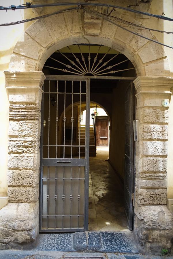 Bb Opera Dei Pupi Bed & Breakfast Siraküza Dış mekan fotoğraf