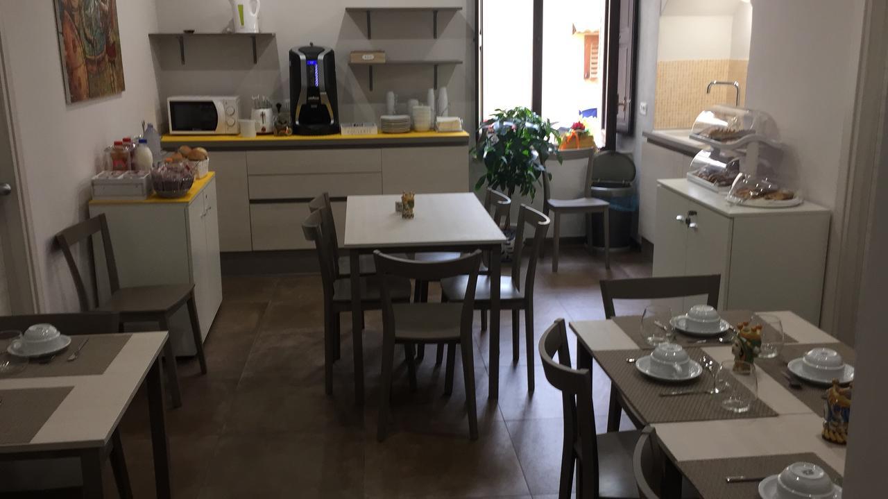 Bb Opera Dei Pupi Bed & Breakfast Siraküza Dış mekan fotoğraf